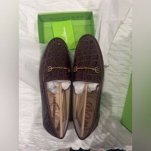NWT Brown Croc-Embossed Loafers with Gold Bit